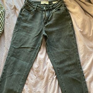 SOLD- BLACK WASHED MOM JEANS